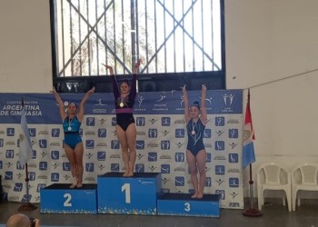 Apostoleñas volvieron campeonas