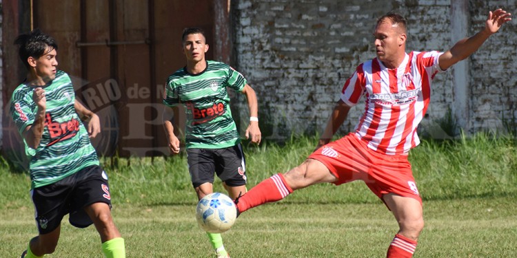 EMOCIÓN AL POR MAYOR. El primer duelo en Candelaria terminó en igualdad. La revancha será en San Isidro.