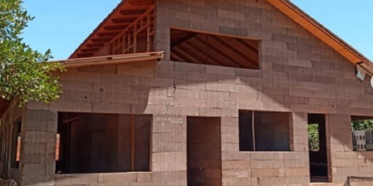 COMPITE Y SUPERA A LA CONSTRUCCIÓN CONVENCIONAL. El encofrado perdido sistema ICF acelera los tiempos de obra.