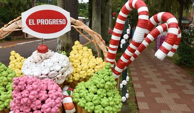 Como preludio de Navidad, esta noche Capioví encenderá las luces de su arbolito