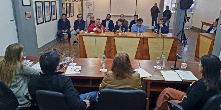 AVANCES. Concejales de Eldorado definen los alcances del proyecto de alcoholemia cero.