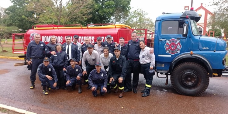 CAPACITACIÓN CONSTANTE. El cuerpo de Bomberos Voluntarios de Azara se capacita constantemente.