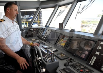 Los marinos mercantes recordaron su día navegando