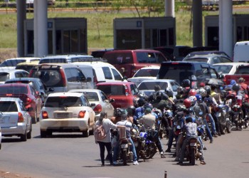 Siguen las extensas filas y las horas de espera en el puente Posadas-Encarnación
