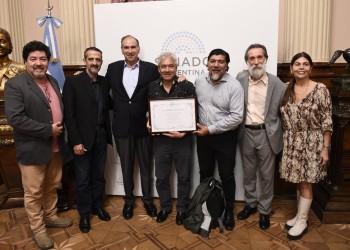 Diploma de Honor del Senado a la figura de Alcibíades Alarcón