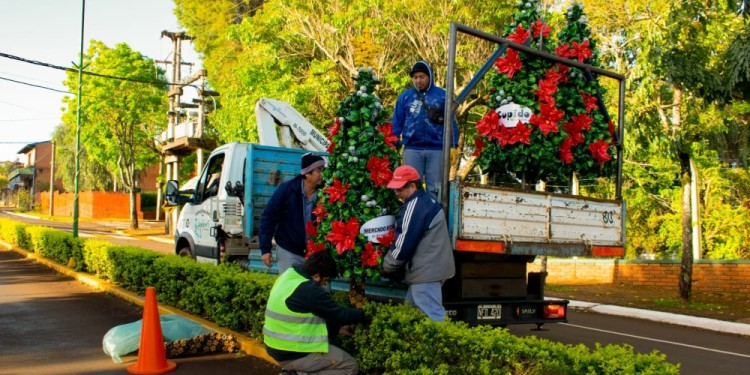MONTAJE. Las primeras ornamentaciones comienzan a relucir.