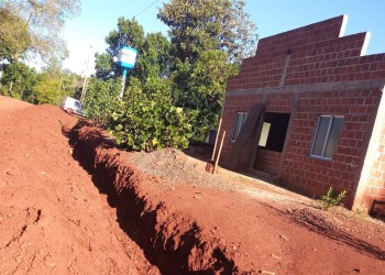 Vecinos de “Delicia 33” harán colecta para comprar repuesto de una máquina municipal