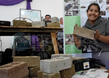 Alumnos técnicos presentaron sus creaciones a base de residuos