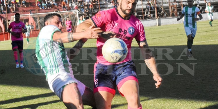 PARTIDAZO. Yacutinga y Estudio Galeano no se guardaron nada en la final.