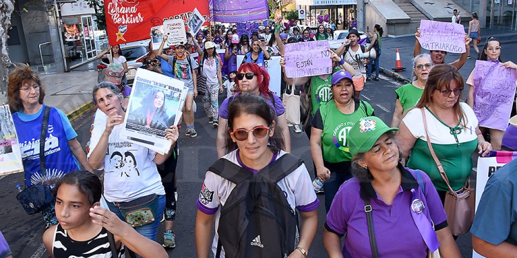 25N: marcharon en Posadas por “las que no están” y por “las que quedan”