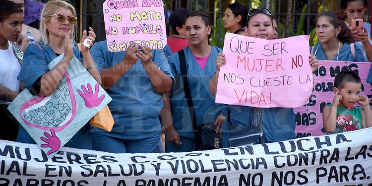 25N: marcharon en Posadas por “las que no están” y por “las que quedan”
