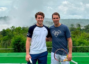 Rafael Nadal realizó una demostración de tenis en Iguazú