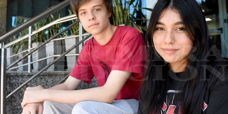 PREPARACIÓN. Santiago y Araceli toman clases particulares todo el año para participar en dicho evento.