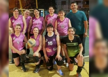 El equipo Monstars, presente en el Integración Maxi Voley en Entre Ríos