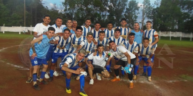 El Albiazul alcanzó a Guaraní en la cima del grupo. (Fotos gentileza Cristian Reble).