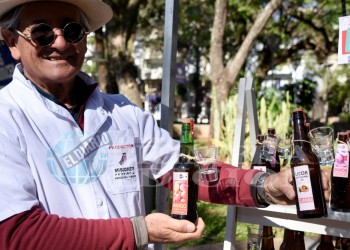 Licores con frutos regionales directo de Garupá a las ferias