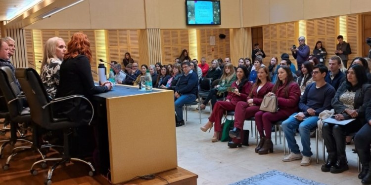 EN DIPUTADOS. Allí se hizo la entrega de los certificados de formación.