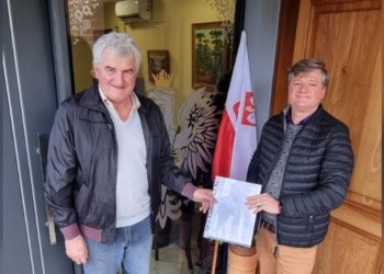 “La gente busca abrir una puerta de oportunidades a sus hijos o nietos”