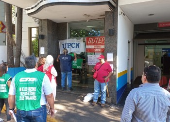 Trabajadores del PAMI intensifican las protestas