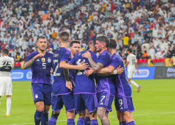 Con goleada y casi sin transpirar, Argentina llega afilado al Mundial