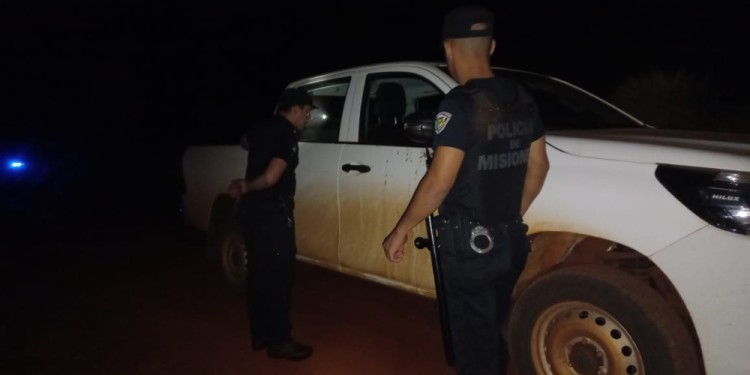 Los asaltantes abandonaron la camioneta y se fugaron por una zona de monte, según la policía.
