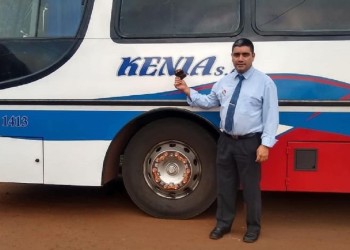 Chofer de colectivo encontró dos billeteras con dinero y las devolvió