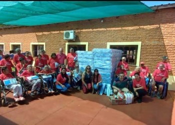 Hogar de abuelos recibió colchones y donaciones por una gran suma