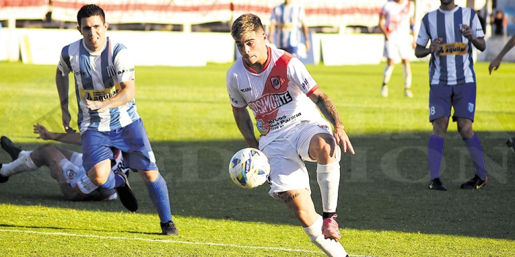 DESCARTADO. El hábil delantero de Guaraní, Lautaro Doello, está desgarrado y será baja el domingo en Puerto Piray.