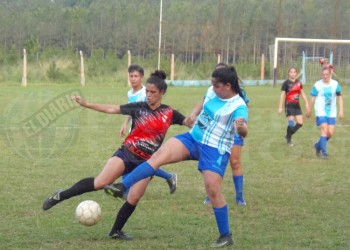 Las chicas salen hoy a la cancha