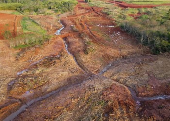 “El turismo de naturaleza no es compatible con un autódromo”
