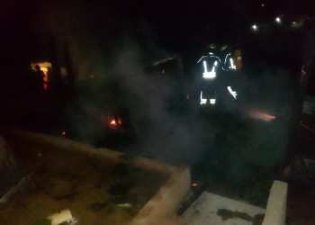Incendió la vivienda en la que vivía su pareja con sus hijos