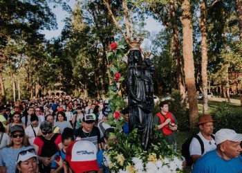 Multitudinaria peregrinación a Loreto con destacada presencia de la juventud