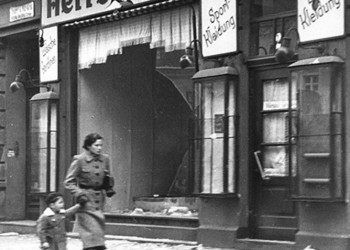 ‘La noche de los cristales rotos’: “Es una noche que trata de cambiar la oscuridad por la luz”