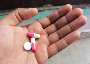 Alumna puso sedantes al mate de una docente, que terminó internada