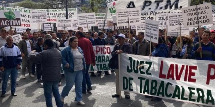 MANIFESTACIÓN. En Buenos Aires, los productores de siete provincias se hicieron presentes en el reclamo.