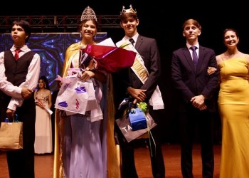 Oberá coronó a sus nuevos Reyes de los Estudiantes