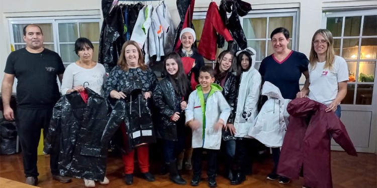 MODELOS ANTIGUOS. Así eran las prendas que creaban con anterioridad.