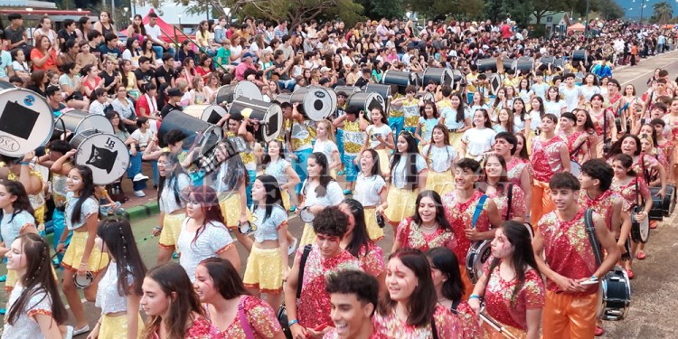 El Instituto Santa Catalina fue el ganador en la categoría scola do samba