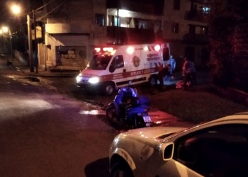 Choque entre moto y auto deja un lesionado en Oberá
