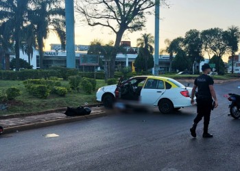 Trágico final para un taxista que despistó y terminó aplastado por su auto en Posadas