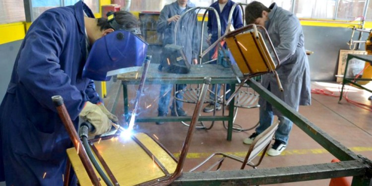 TÉCNICAS. El sostenimiento de la educación técnica también quedaría en el limbo durante 2025.