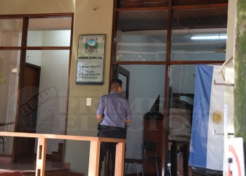 Doce años de prisión por abusar y exhibir pornografía a su hijastra