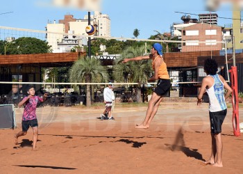 Vóleibol de Playa: una opción ideal de entrenamiento e integración para comenzar este verano