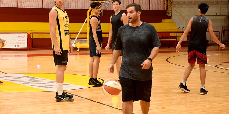 AL FRENTE. Ponissi mantiene los pies sobre la tierra de cara al certamen.