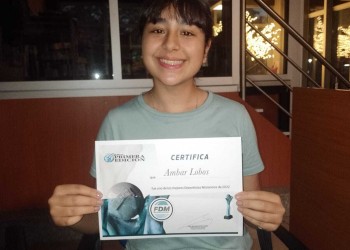 Los protagonistas van por su lugar