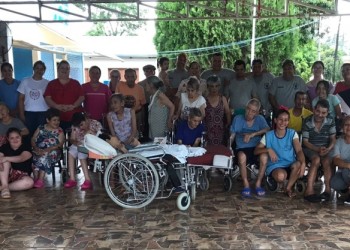 Abuelos del hogar Santa Marta disfrutaron de una tarde diferente