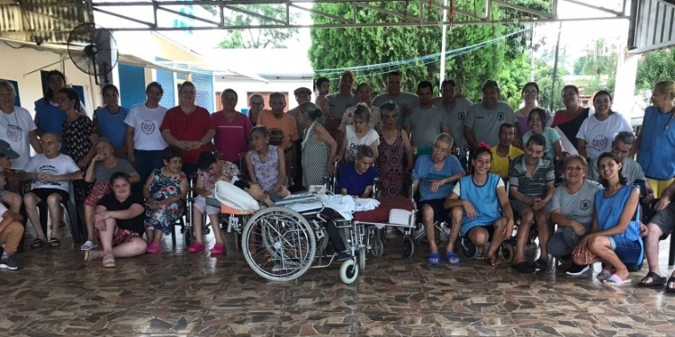 JUNTOS. Los residentes y visitantes disfrutando de una jornada especial.