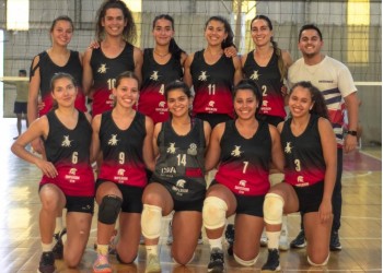 Vóleibol: un cierre del año a puro triunfo de Brujas