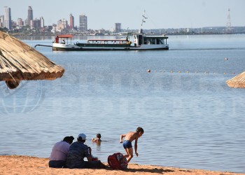 Se lanzó la temporada en las playas de El Brete y Costa Sur
