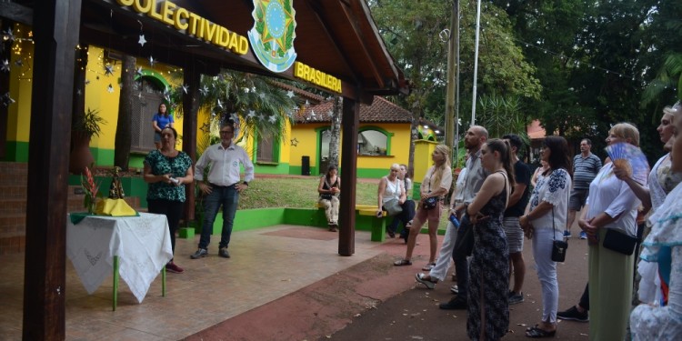 A VIVIR LAS FIESTAS. El Parque de las Naciones abre sus puertas al público.